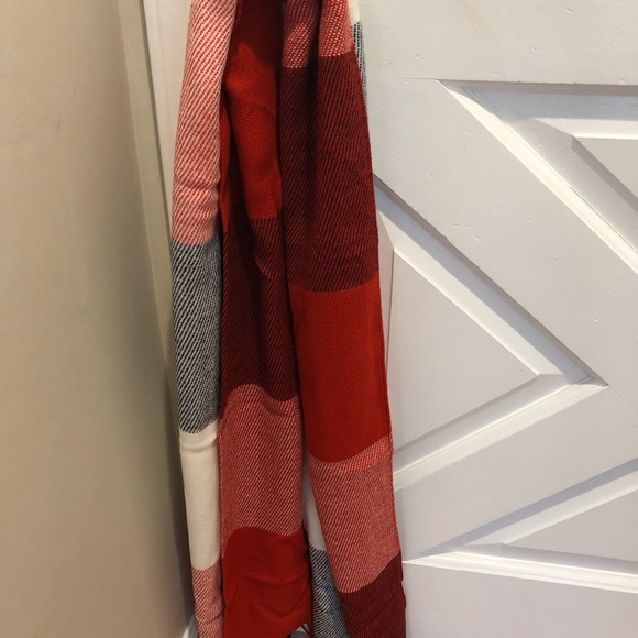 Scarf - Picture 4 of 5